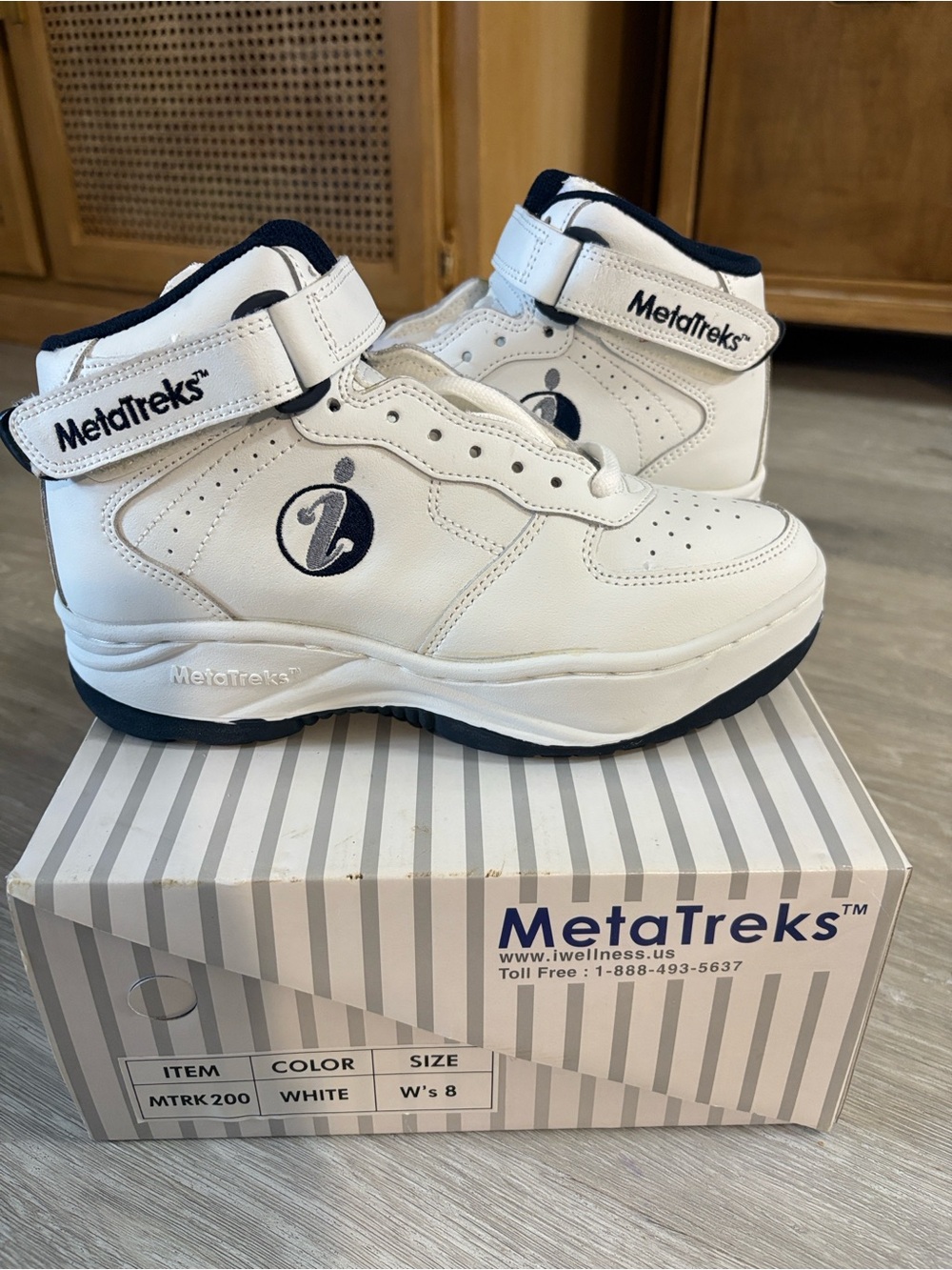 MetaTreks Weighted Exercise Shoes Mid/High-Top Fitness Sneakers – White/Navy